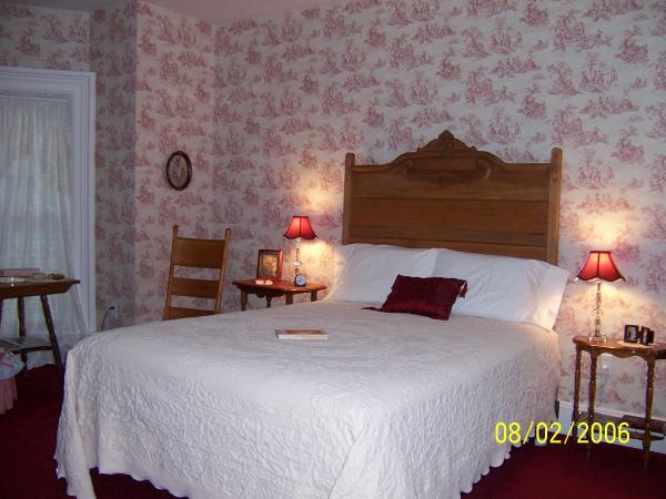 Howell House Bed And Breakfast | Kansas Bed & Breakfast Association